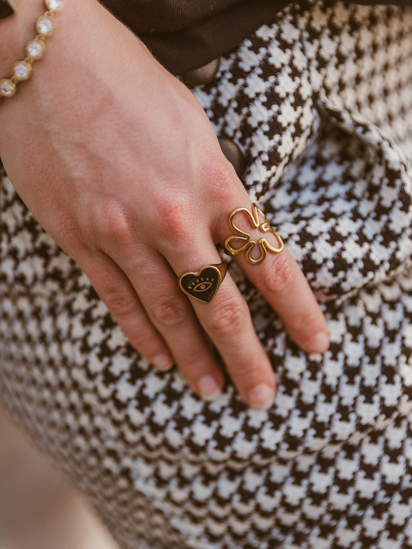 Earring Femm Round - Gold