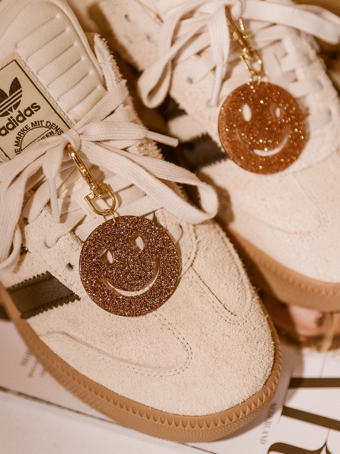 Keychain Smiley - Glitter Dark Brown